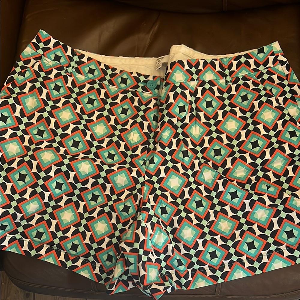 Geometric Patterned Women's Shorts